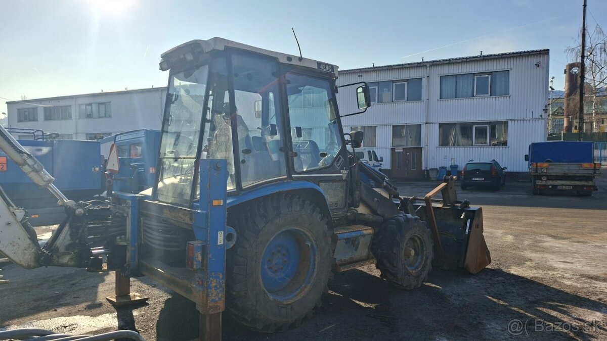 CATERPILLAR 428 C 4X4 - 5