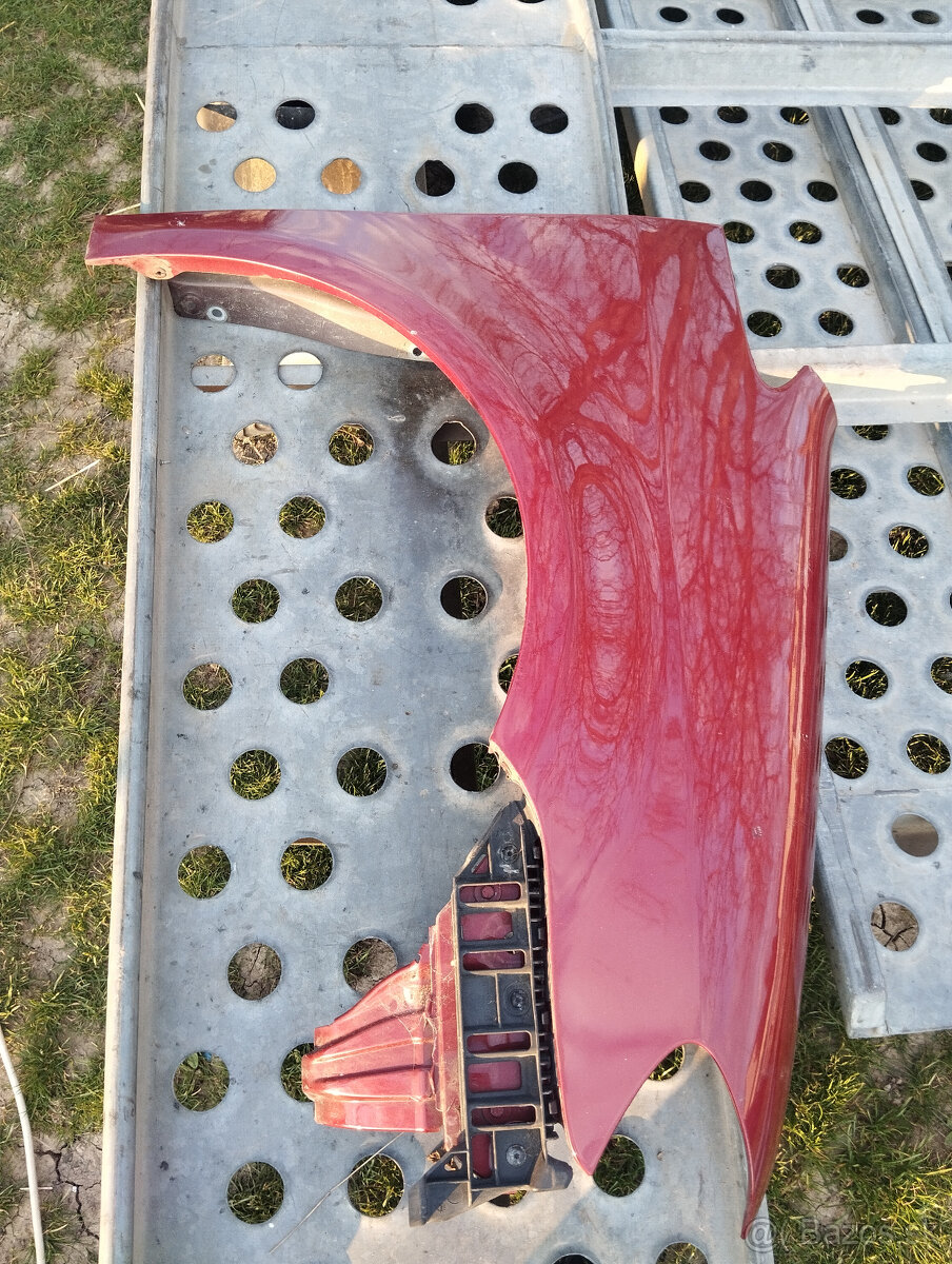 Predám predný nárazník na Touran - 5