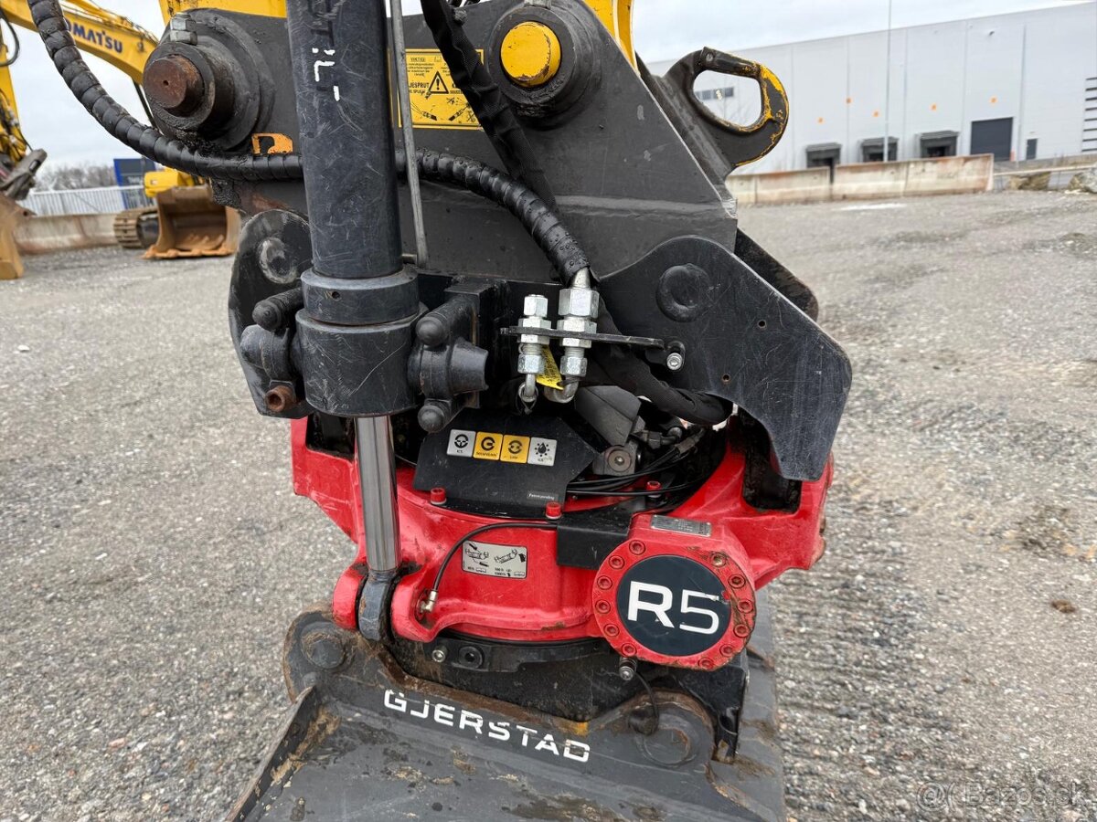 Kolový otočný bagr KOMATSU PW 160-11 - 5