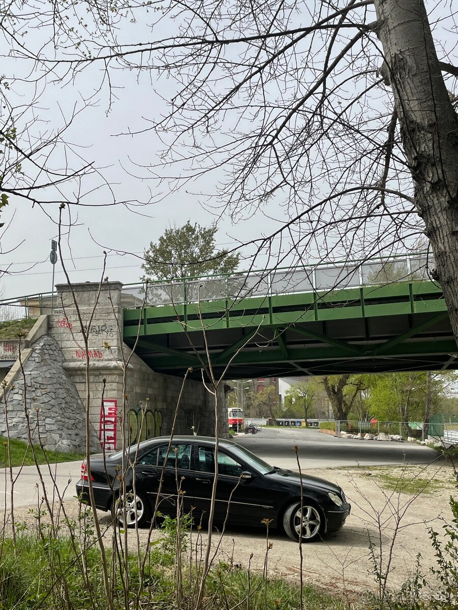 Súrne Mercedes Benz C220 CDI (w203) Avantgarde - 5