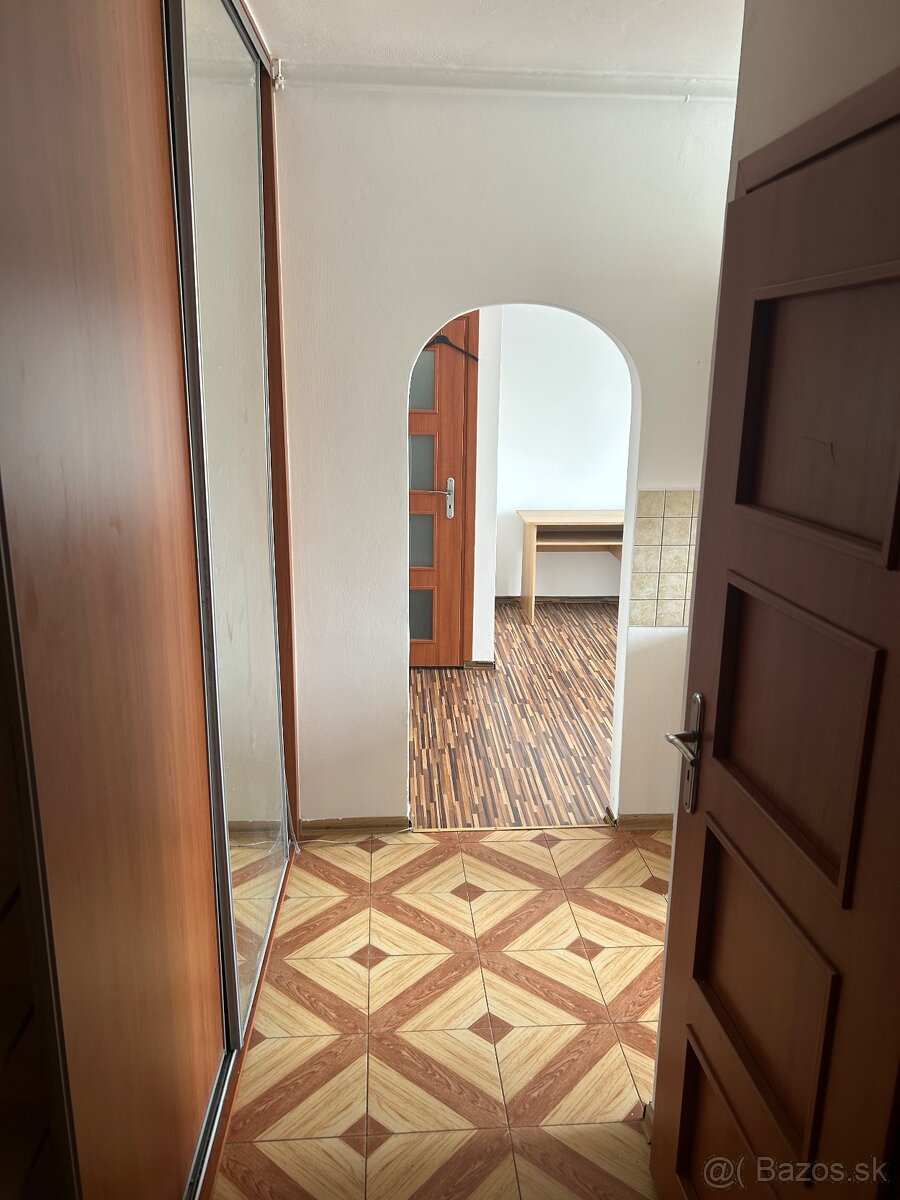 Prenájom 2.izbový byt Valaliky - 5