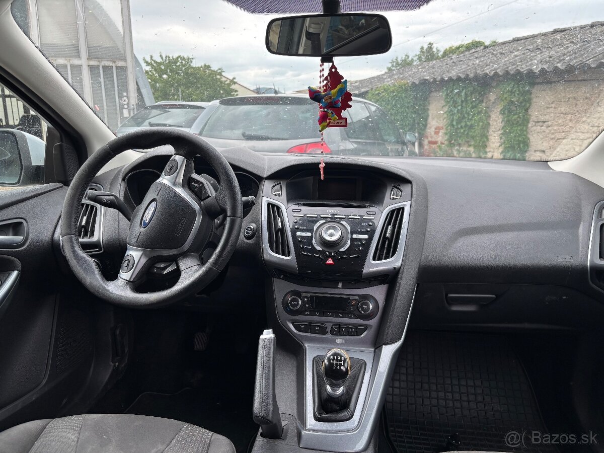 Rozpredam Ford focus 1,6 benzín 110kw - 5