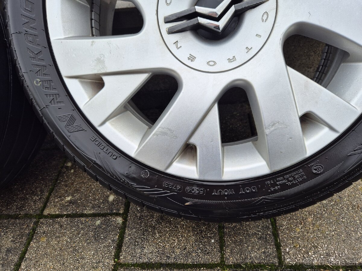 Predám pneu a s diskami R17 originál citroen. - 5