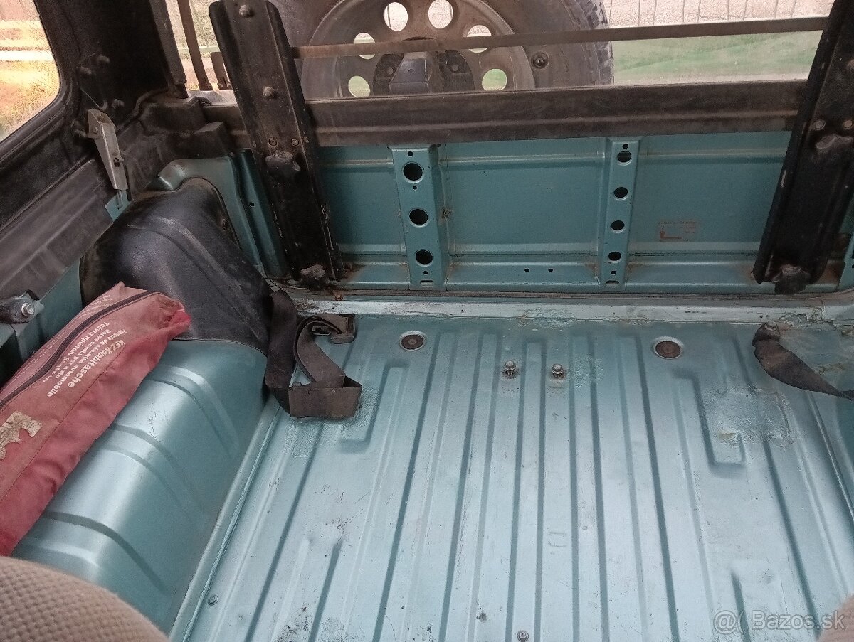 Predám Suzuki Samurai 1,3i - 5