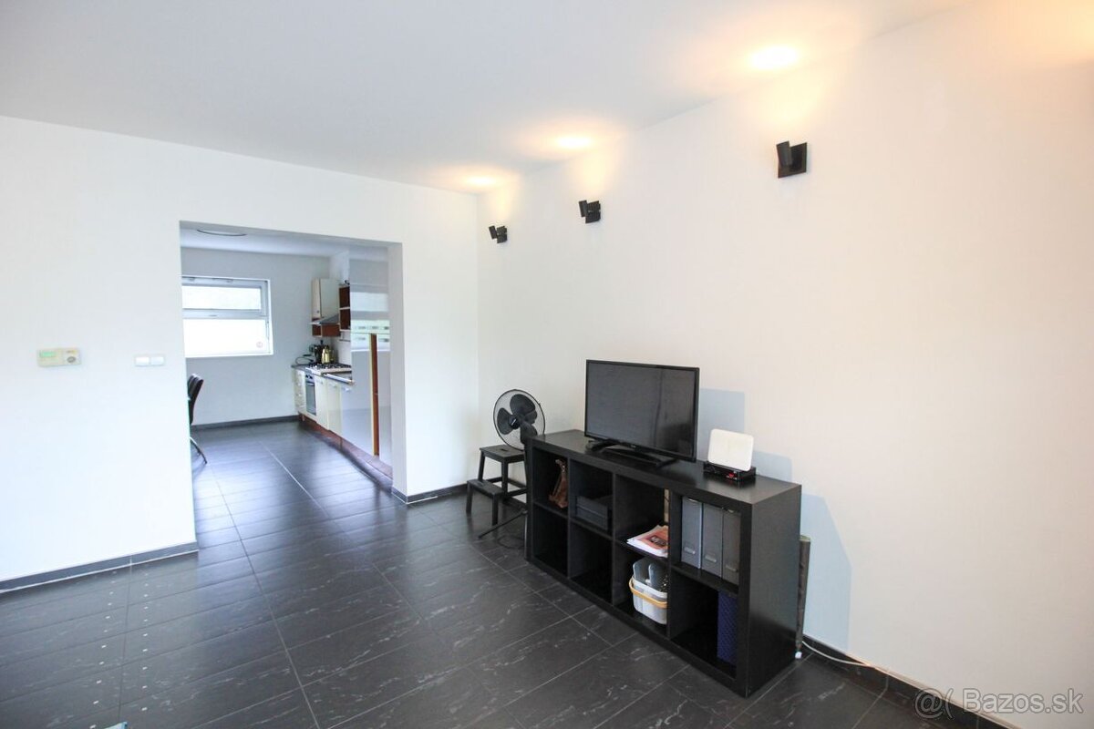 PREDAJ: Priestranný 3-izbový mezonet s terasou v atraktívnej - 5