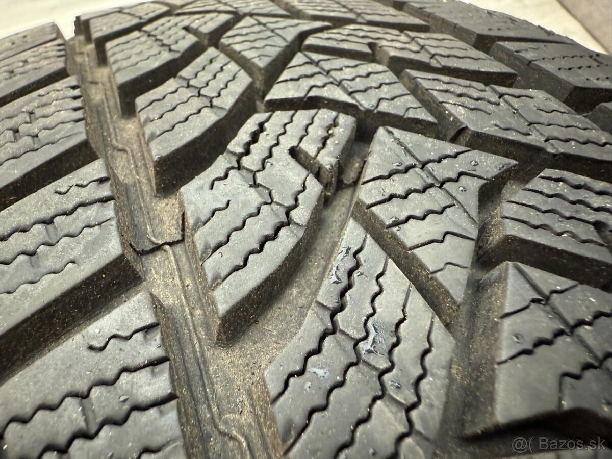 R16 ORIG.ZIMNÍ KOLA KAROQ 215/60/16 99/95% PNEU - 5