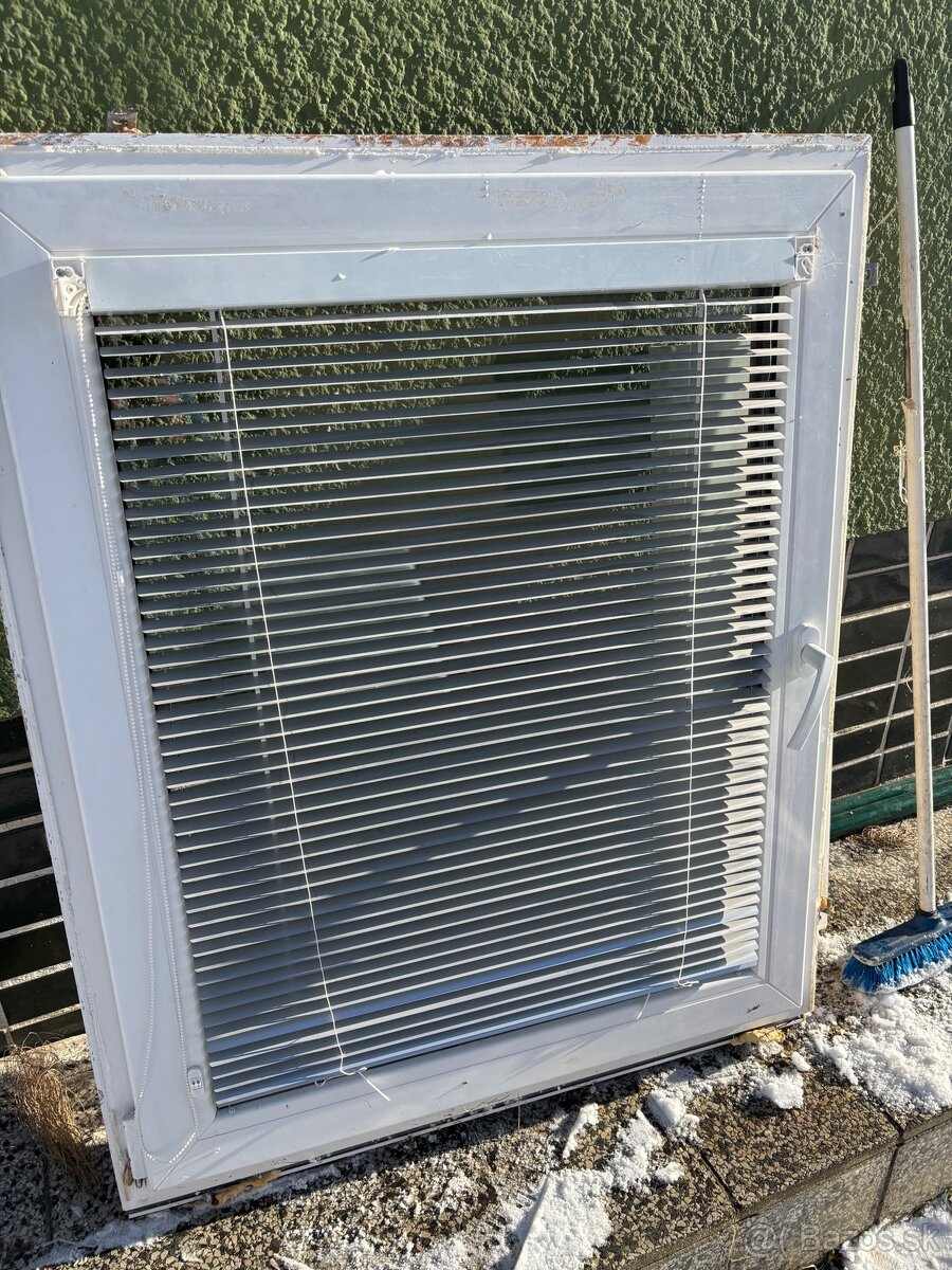 Antracit okno 3 sklo - 5