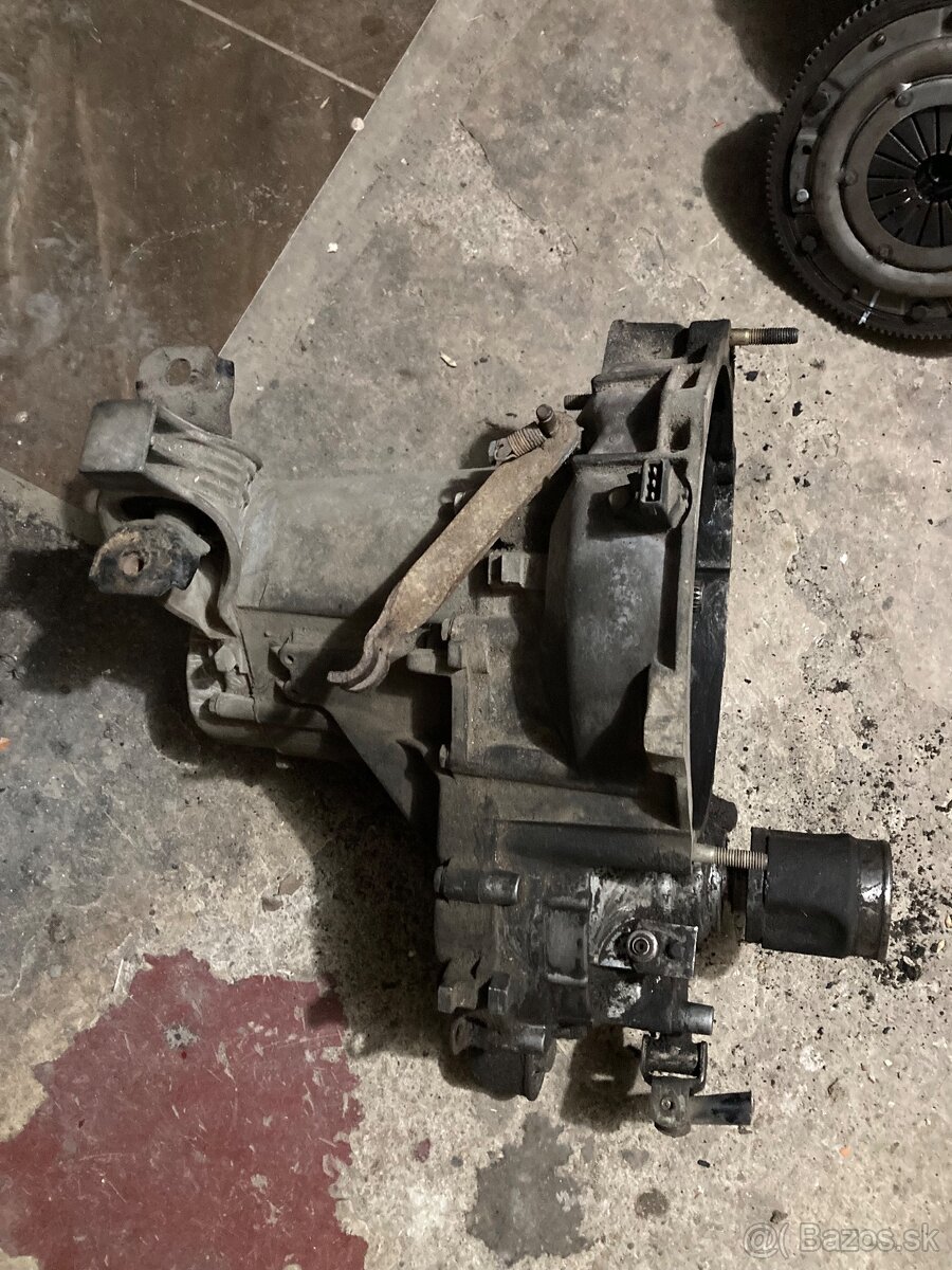 Predám prevodovku Felicia 1.3 mpi - 5