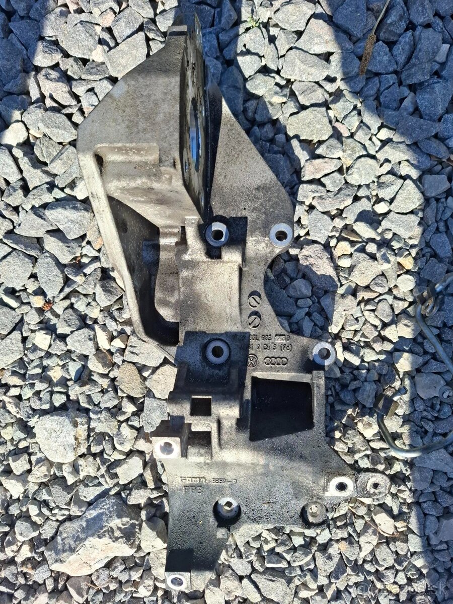 vačky + rám vačiek motor CR - CBAB - 5