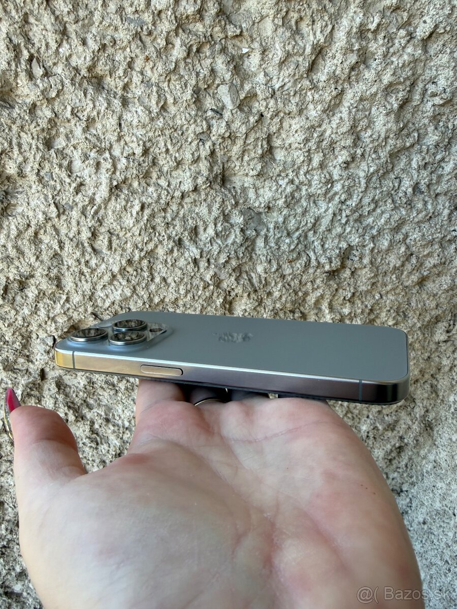 Apple iPhone 15pro,128GB - 5