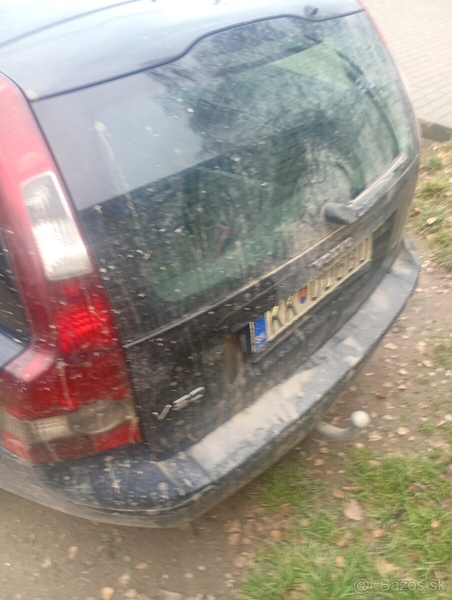 Volvo V50 2.0 100kw rok 2004 - 5