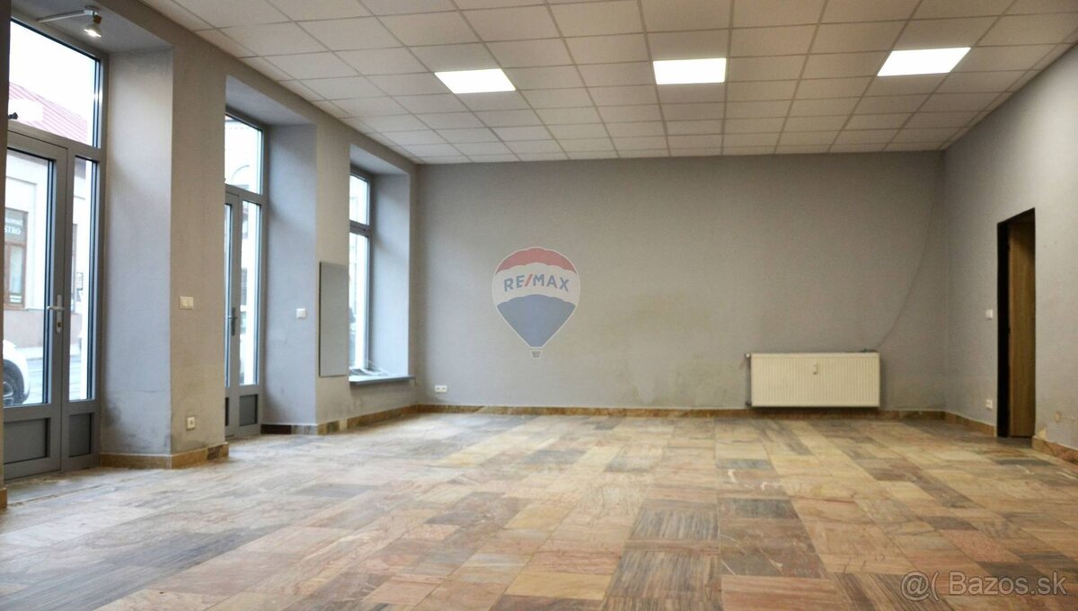 Na predaj jedinečná budova v meste Lučenec - 5