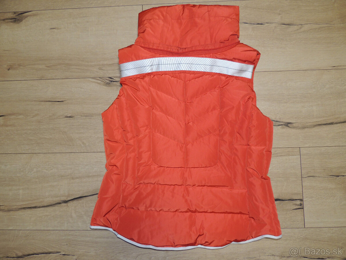 Vesta Wellensteyn a Napapijri - 5