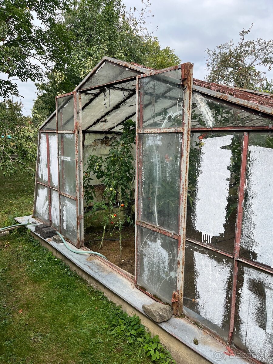 Predám skleník 11x4x2 bm. - 5