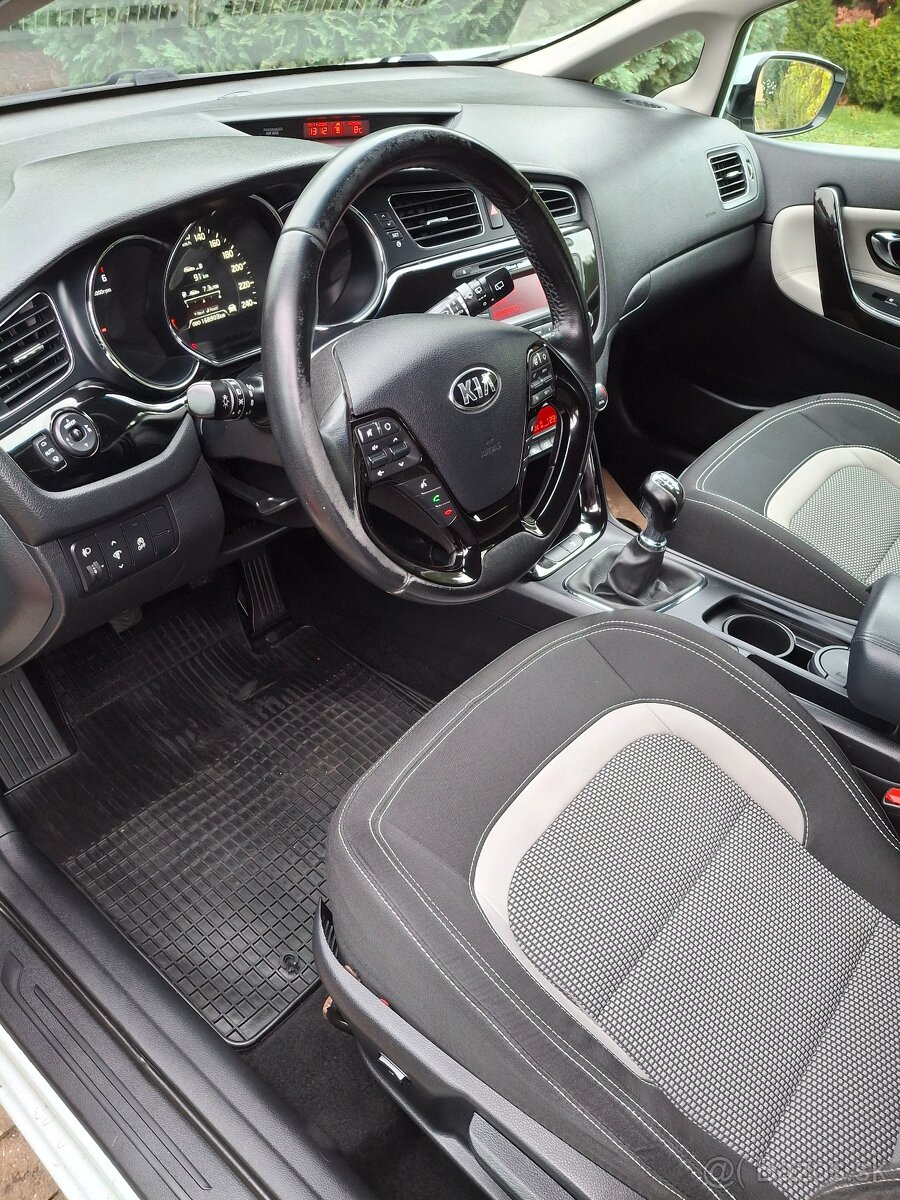 Kia Ceed 2012 - 5