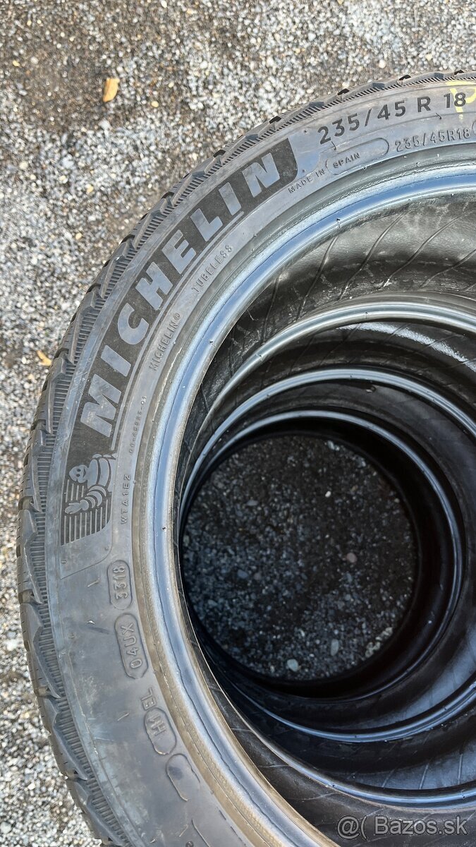 Zimne 235/45 r18 sada - 5