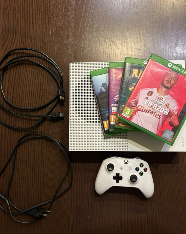Xbox One S 1TB s ovladačom a 4 hrami - 5