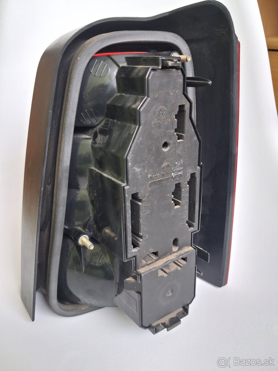 Golf 3 variant zadné ľavé svetlo Hella - 5