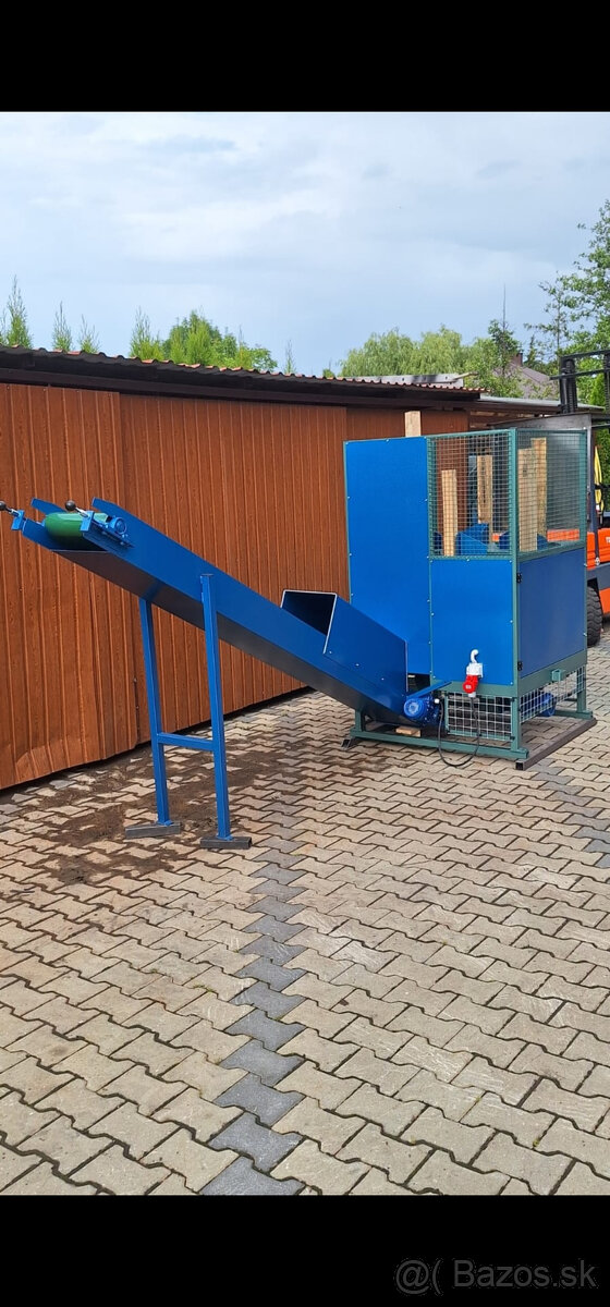 Predám Špalkovaciu Pílu OP-1500 - 5