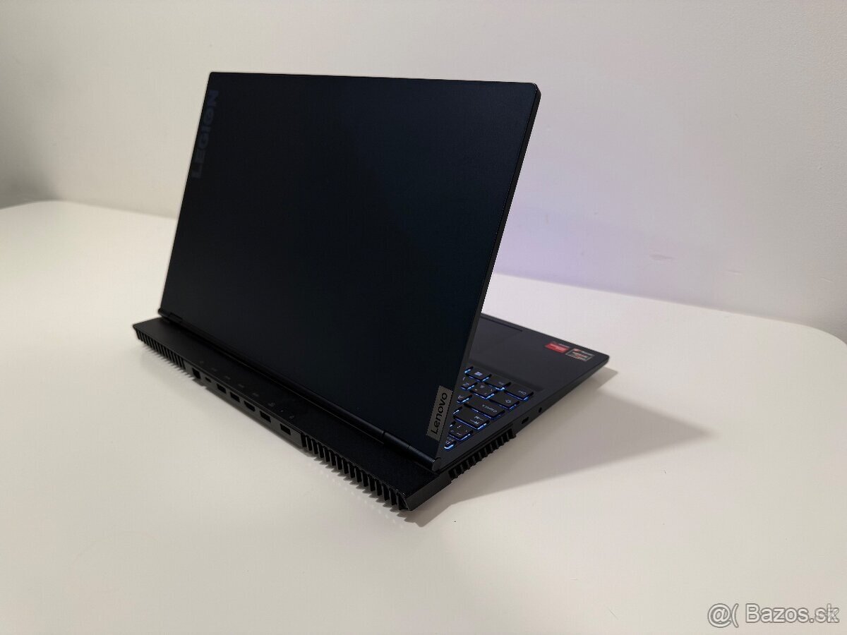 Herní notebook Legion s 2K displejom - 5