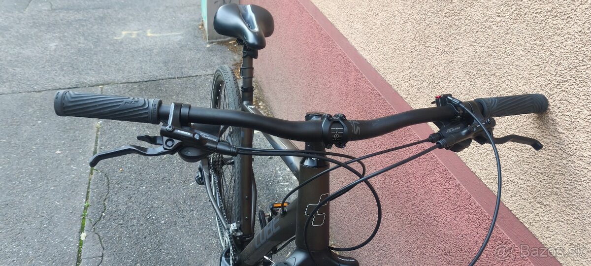 Predám krosový bicykel CUBE cross,kolesá:28" - 5