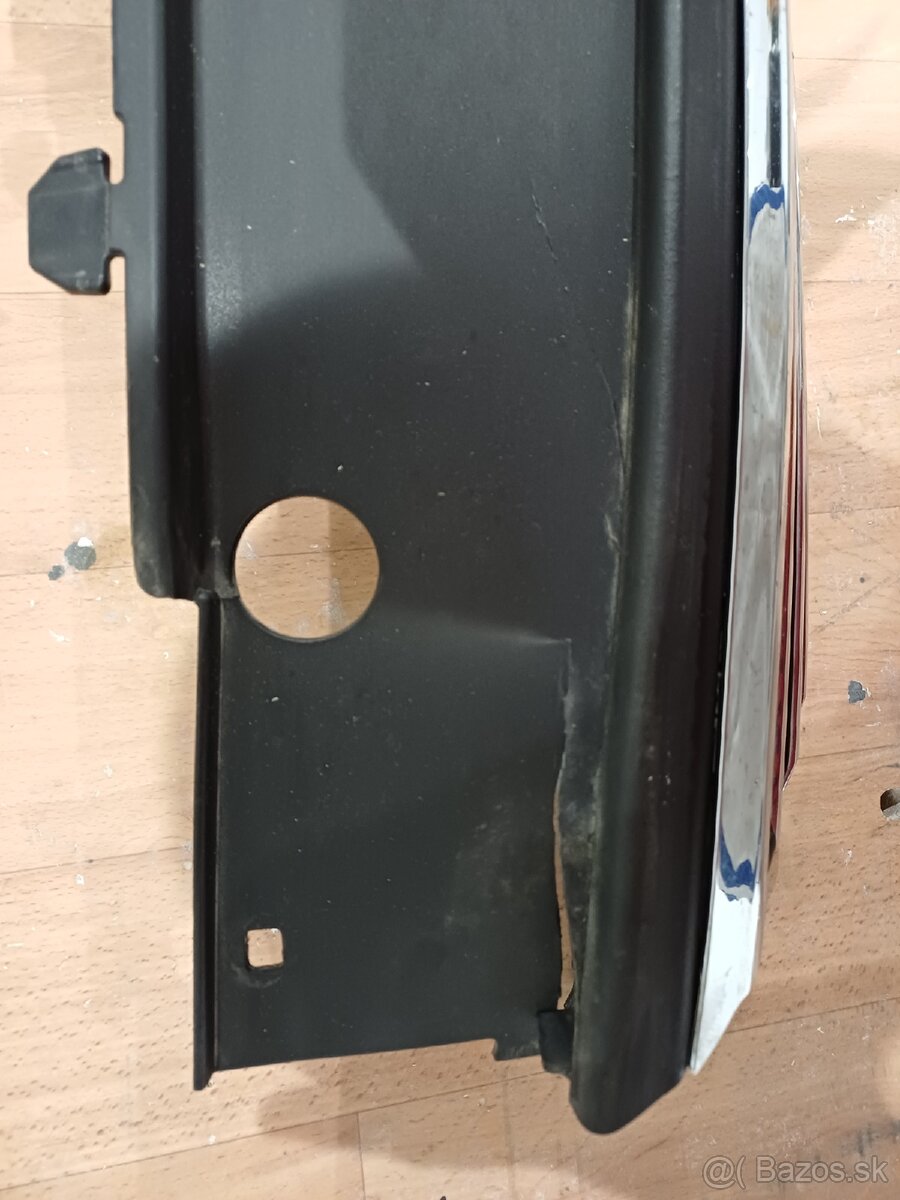 Passat b8 predná maska - 5