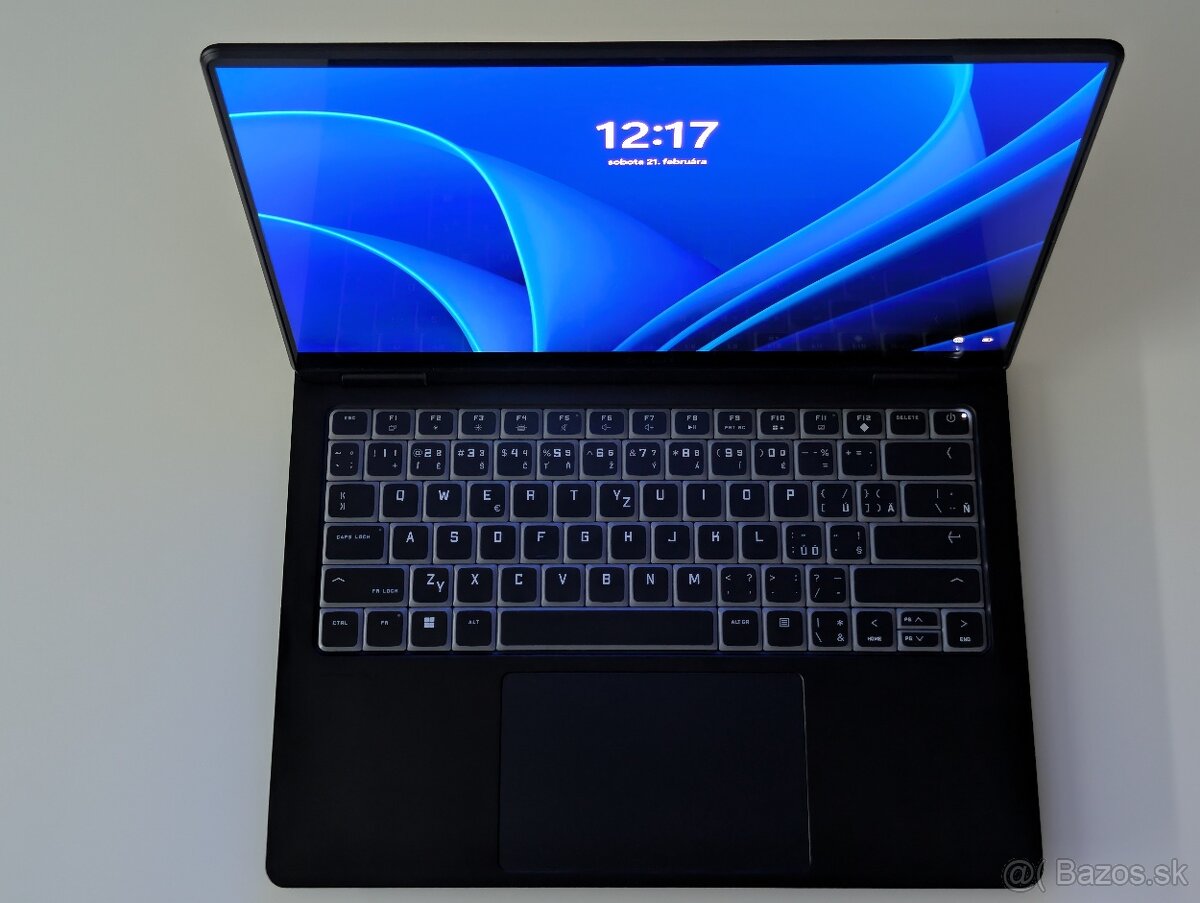 HP OMEN Transcend 14 - OLED 144hz, RTX 4060, i7, 1TB SSD - 5