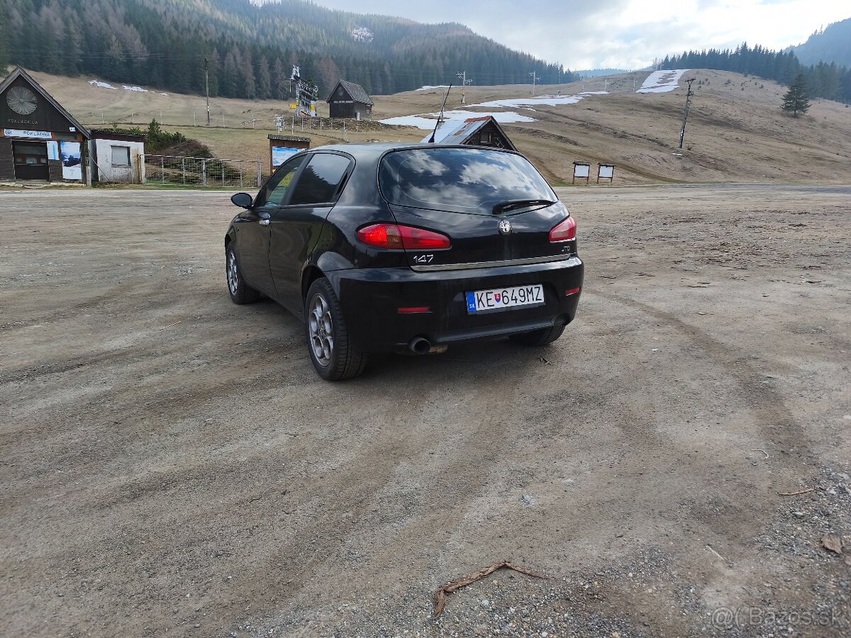 Alfa Romeo 147 - 5