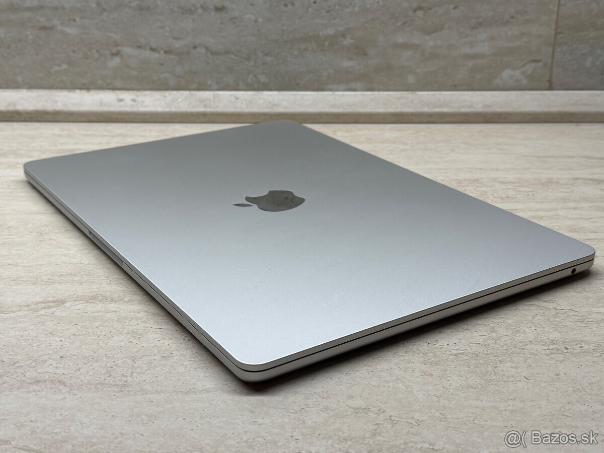 MacBook Air 15,3", M2, 8GB, 256GB, Silver, 8 cyklov - 5