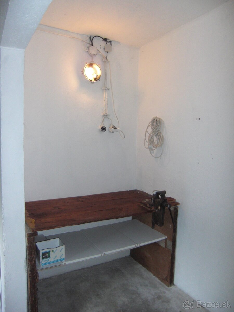 Prenajom garaze Svantnerova - 5