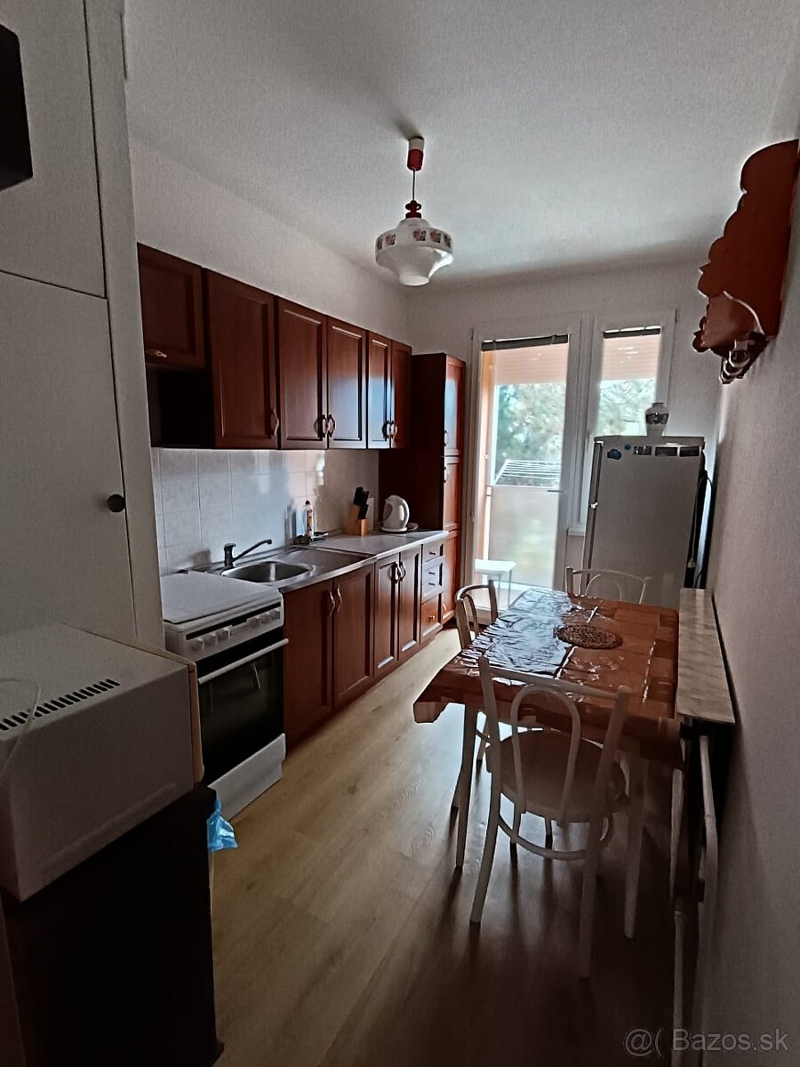 Prenájom 3 izbový byt - 5