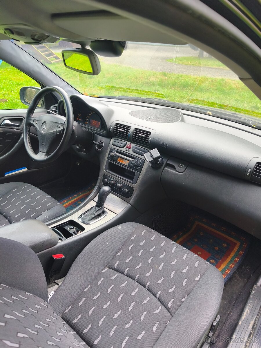 Mercedes Benz c200 - 5