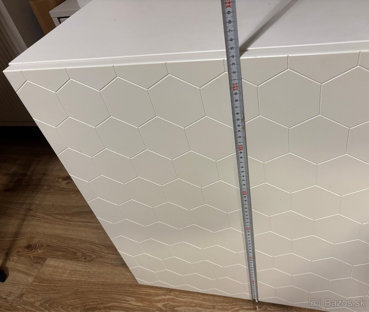 Skrinka na TV Besta s dvierkami - 5