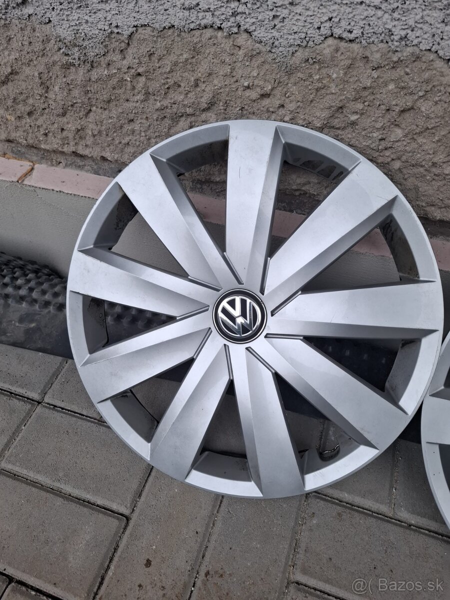 Zachovale puklice VW GROUP / Volkswagen R16. - 5