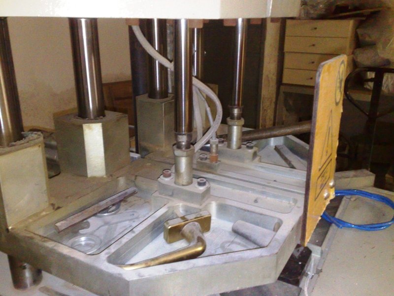 Predám stroje na plastové okná,Zváračka,Fréza - 5