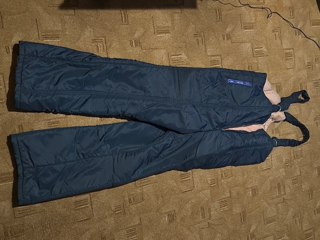 Predám retro lyžiarske doplnky, lyže - 5