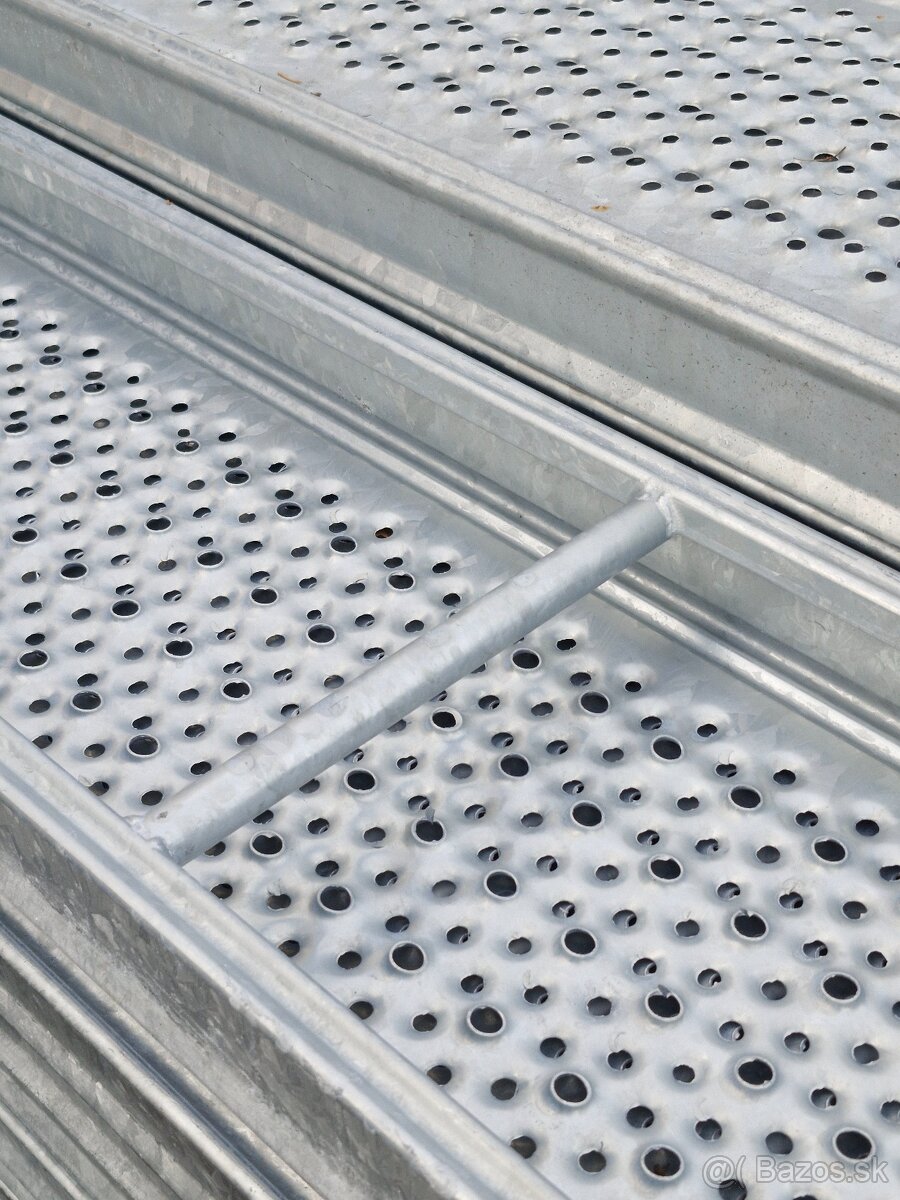 Lešenie fasádne nové typ 170m2 doska oceľová EDX70 - 5