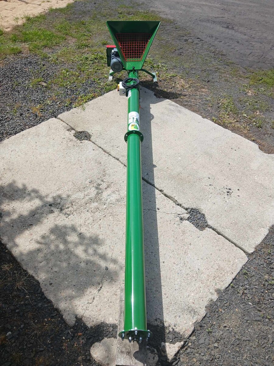 Šnekový dopravník s násypkou 4 m - 5