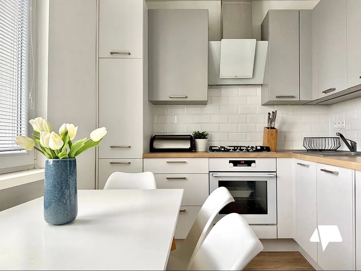 Prenájom 3 izb. byt, balkón, centrum, rekonštrukcia - 5