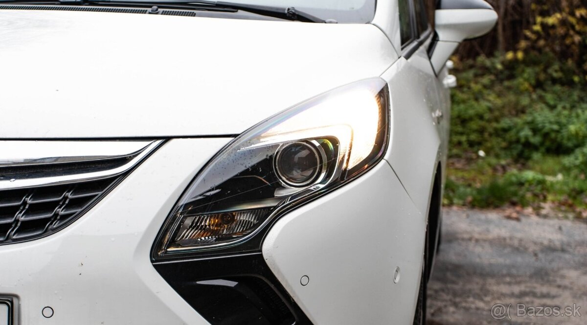 Opel Zafira Tourer 1.4 Benzín + LPG - 5