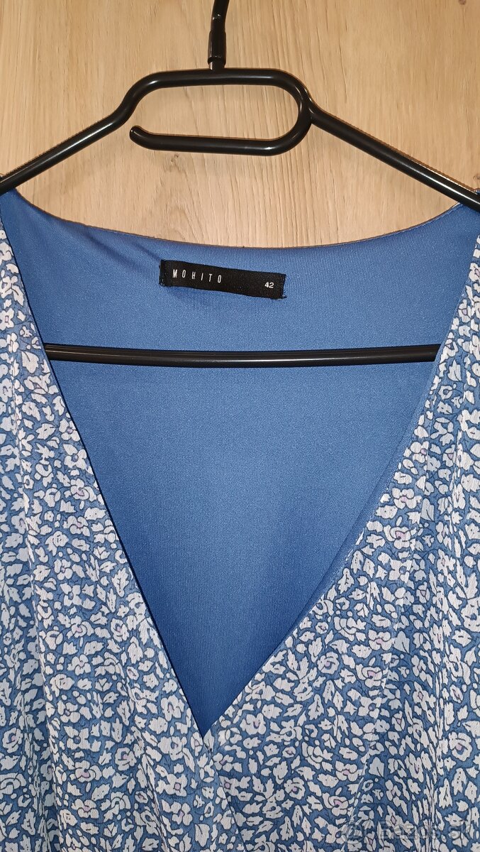 Predám modré vzorované šaty značky MOHITO - 5