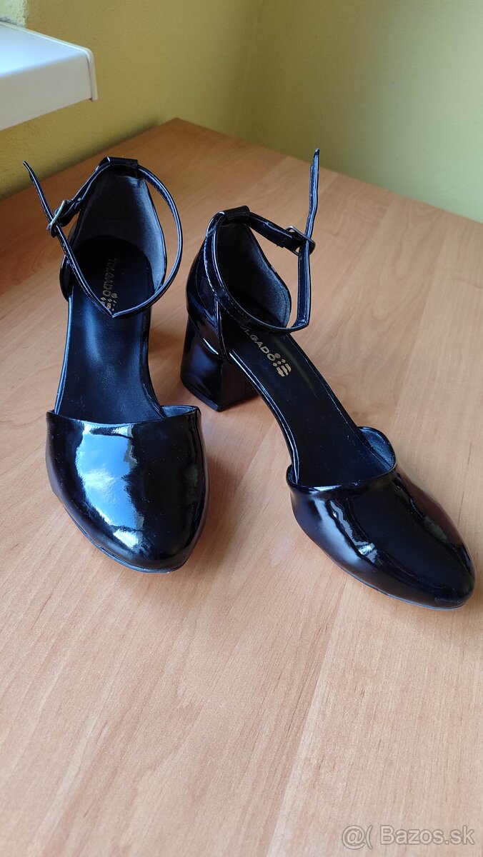 NOVÉ Čierne lakované lodičky, veľ. 37 - 5