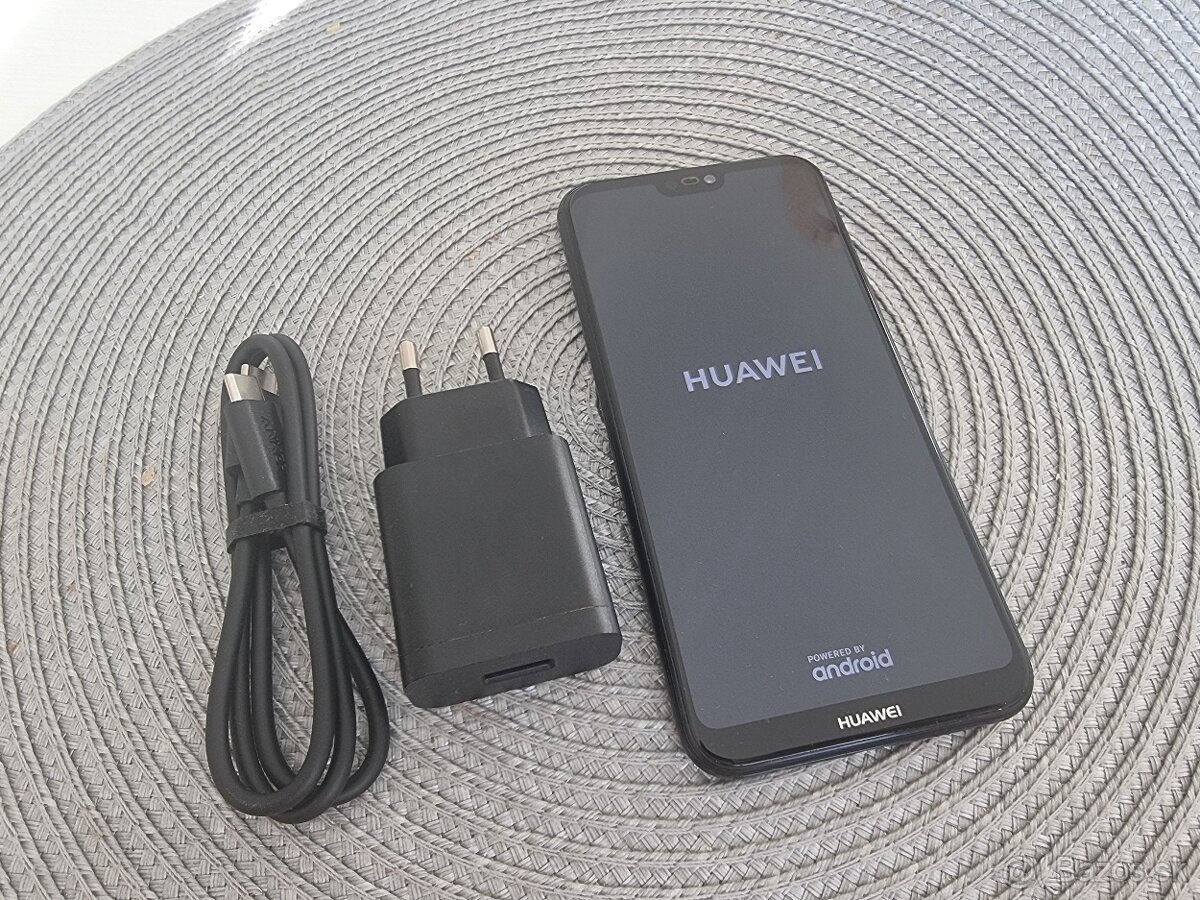 Krásny ako nový Huawei P20 Lite - 5
