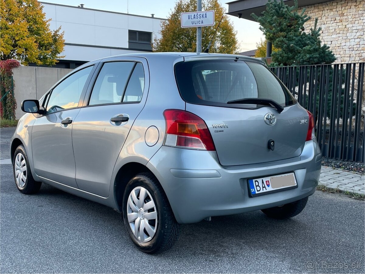 Toyota Yaris 1.0 VVTi, model 2010, 1. majiteľ, iba 82 000 km - 5