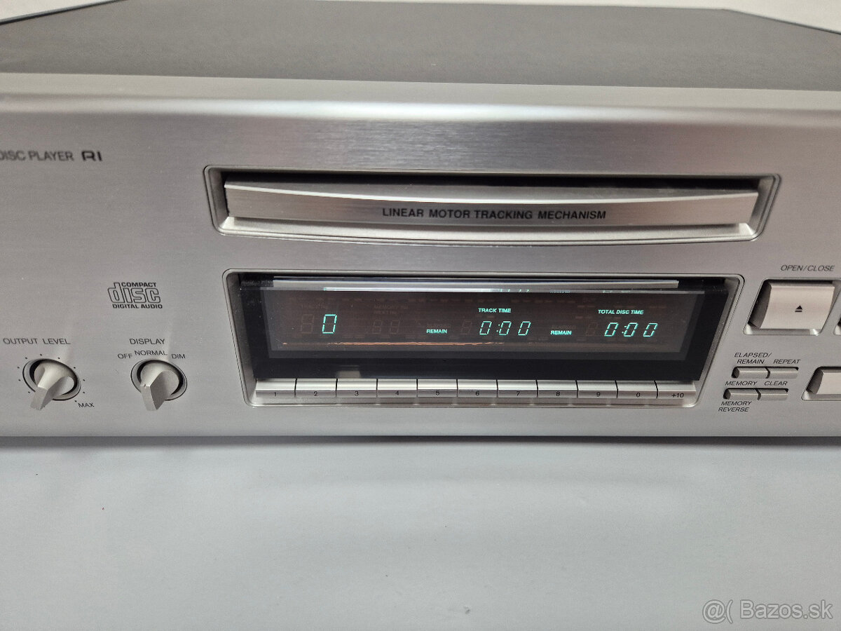 Onkyo Integra Tuner + CD - 5