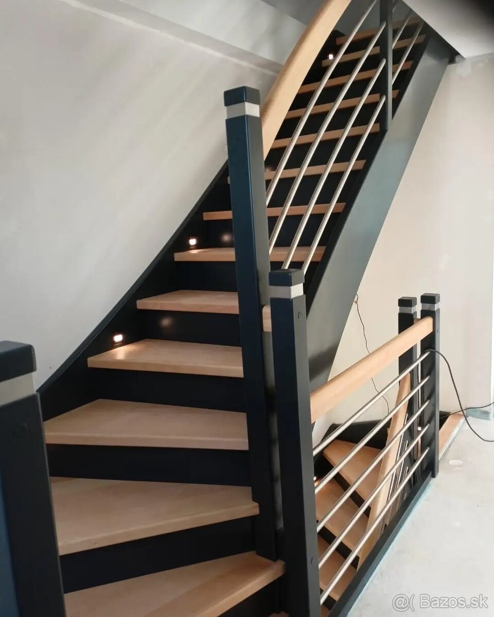 Samonosné drevené schody - 5