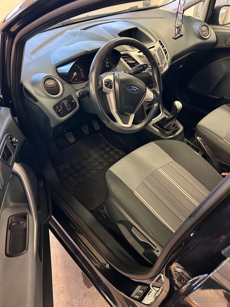 Ford fiesta - 5