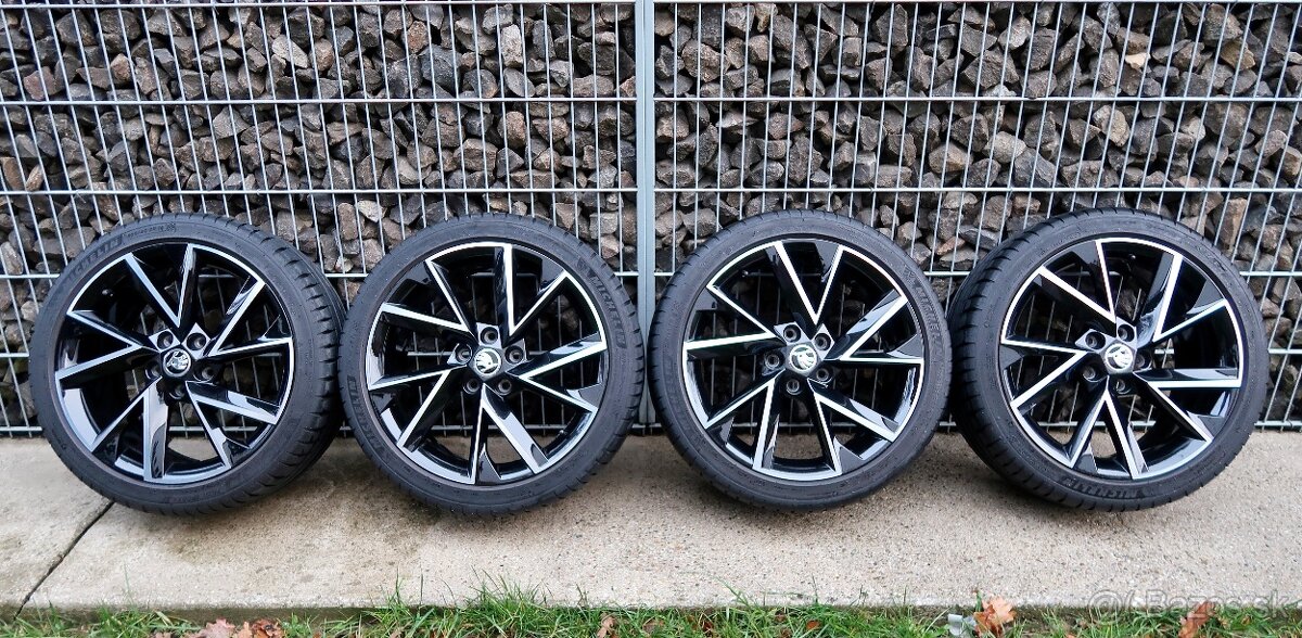 Vega r18 letne Octavia 3 - 5