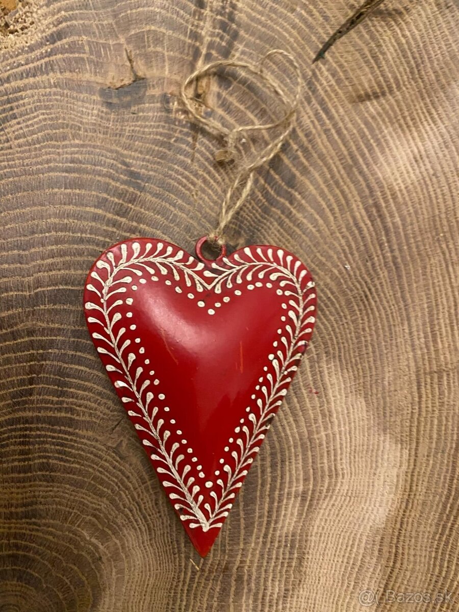 Starý drevený rám a kovové srdiečko - 5