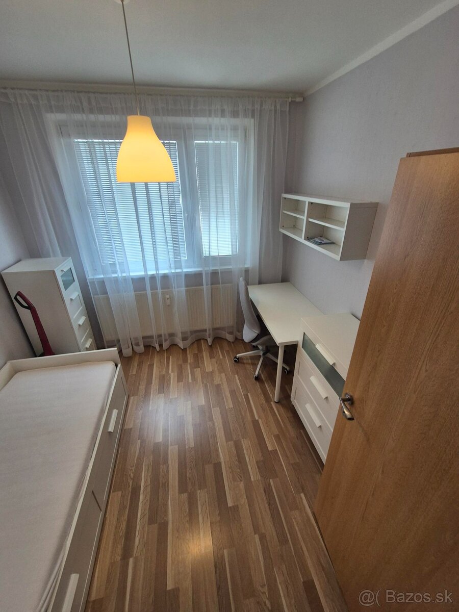 Prenajmeme 3 izb byt na Hrobákovej ulici - 5